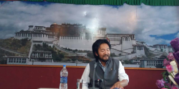 ཀླུ་མཁར་བྱམས་ལགས་ཀྱིས་ཁོང་སྲིད་སྐྱོང་འོས་མིར་ལངས་བ་དེར་ཐའེ་ཝན་དང་ཧོང་ཀོང་། རྒྱ་ནག་ནང་བཅས་ནས་དོ་སྣང་ཆེན་པོ་བྱུང་ཡོད་སྐོར་བརྗོད་སོང་།