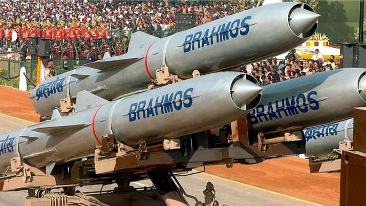 IAF's longest BrahMos strike mission: Sukhoi-30 takes off from Punjab, destroys target 4,000 km away. IndiaTvNews
