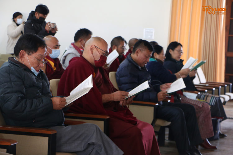 Central Tibetan Administration holds a prayer service to Condolence the passing away of #DesmondTutu. Photo: Tibettimes 2021/12/27