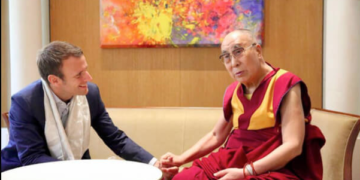 Emmanuel Macron meeting the Dalai Lama in Paris on September 12, 2016, while running for President.  Image: Olivier Adam