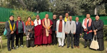 With Shri Ashok Bajpai, Member of Rajya Sabha. Photo:tibet.net