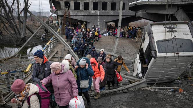 By the end of 2022, 5.9 million people had been forced to move inside Ukraine / Photo: AP