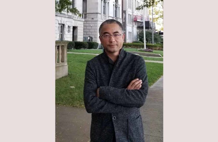 པད་མ་ཚེ་བརྟན་ལགས་ཅི་ཀ་ཀོ་ལ་ཕེབས་དུས།
(༢༠༡༩)
པར་དབང་། རིག་འབྱུང་དོན་གྲུབ་བཀྲ་ཤིས།
ཆོག་མཆན་ཞུས་པའི་ཐོག་ནས་པར་འདྲེན་བཀོད་བྱས།