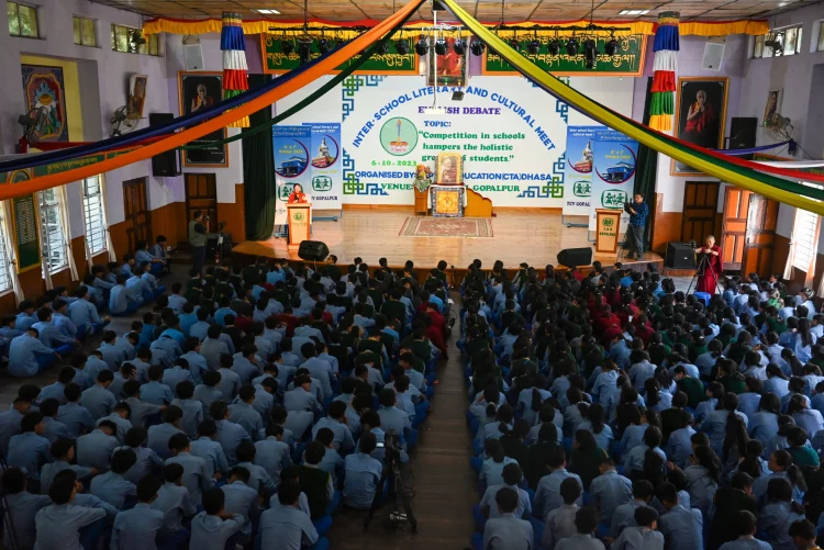 བོད་སློབ་ནང་ཁུལ་གྱི་རྩོམ་རིག་དང་རིག་གཞུང་འདུ་འཛོམས། བོད་མིའི་སྒྲིག་འཛུགས་ཀྱི་པར། ཕྱི་ལོ་ ༢༠༢༣ ཟླ་ ༡༠ ཚེས་ ༦ ཉིན།