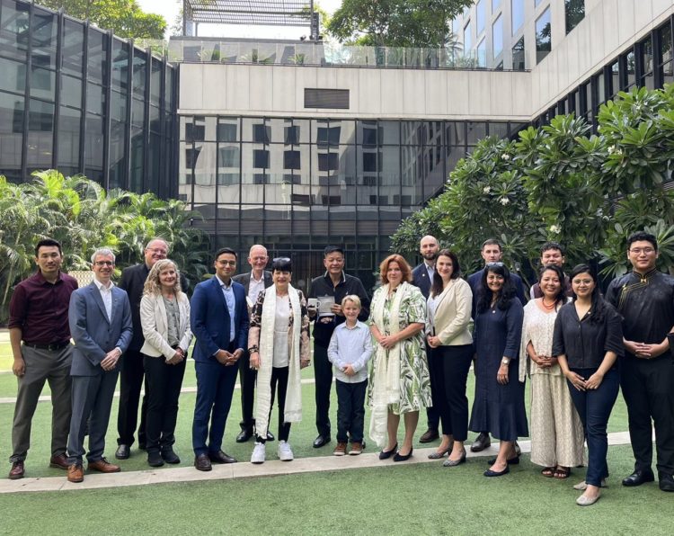 སྲིད་སྐྱོང་མཆོག་གིས་ཡུ་རོབ་གྲོས་ཚོགས་སྐུ་ཚབ་ཚོགས་ཆུངདང་་མཇལ་འཕྲད་གནང་། སྲིད་སྐྱོང་གི་ཊི་ཝེ་ཊར་གྱི་པར། ༢༠༢༣།༠༩།༣༠