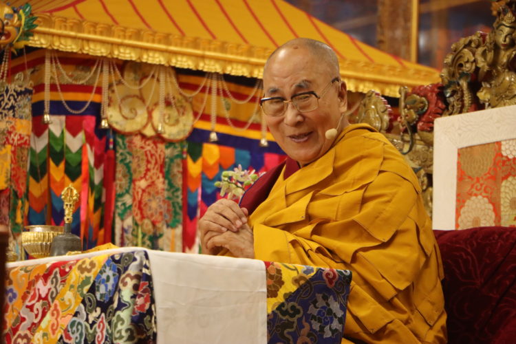 བོད་ཀྱི་དུས་བབ་གསར་ཁང་གི་སྐུ་པར།