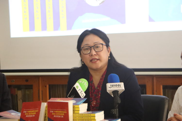 བོད་ཀྱི་སྲིད་བྱུས་ཉམས་ཞིབ་ཁང་གི་དཔེ་དེབ་དབུ་འབྱེད་ཐོག་ཕྱི་དྲིལ་བཀའ་བློན་མཆོག་ནས་གསུང་བཤད་གནང་།  ༢༠༢༣།༡༠།༠༥ དུས་བབ་ཀྱི་པར།