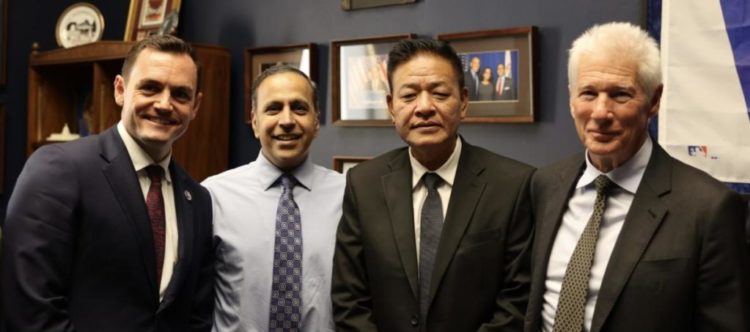 བོད་མིའི་སྒྲིག་འཛུགས་ཀྱི་པར།