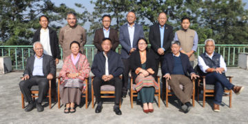 བོད་མིའི་སྒྲིག་འཛུགས་ཀྱི་གཏན་འཇགས་ཐབས་བྱུས་ཚོགས་ཆུང་གི་ཚོགས་འདུ་ཐེངས་ལྔ་བ་དབུ་འཛུགས་གནང་སོང་། 
བོད་ཀྱི་དུས་བབ་གསར་ཁང་གི་པར། ཕྱི་ལོ་ ༢༠༢༣ ཟླ་ ༡༡ ཚེས་ ༨ ཉིན།