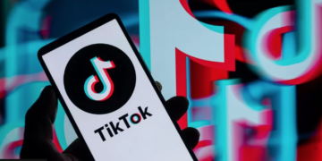 Nepal bans TikTok citing disruption to social harmony. photo:Getty image