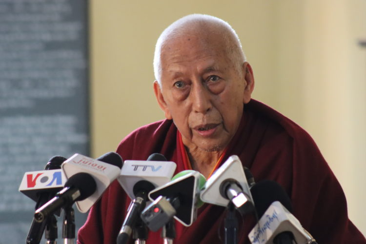བཀའ་བློན་ཁྲི་ཟུར་༸སྐྱབས་རྗེ་ཟམ་གདོང་རིན་པོ་ཆེ་མཆོག་གིས་ལམ་སྟོན་བཀའ་སློབ་གནང་བཞིན་པ། ༢༠༢༣།༡༡།༡༣ དུས་བབ་ཀྱི་པར།
