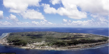 Nauru cuts diplomatic ties with Taiwan in favour of China.