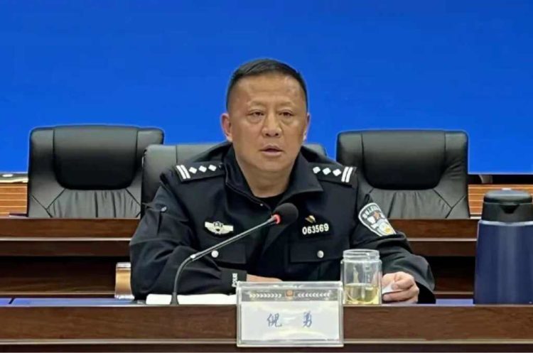 བོད་རྔ་བ་ཁུལ་གྱི་ལྟེ་གནས་གྲོང་ཁྱེར་འབར་ཁམས་ཀྱི་མགོ་འཁྲིད་གཞོན་པ་ཉི་ཡུང་། དྲ་ལམ་གྱི་པར།