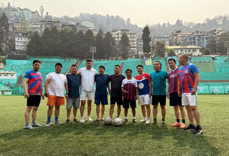 པཱ་ལགས་རྐང་སྤོལ་རྩེད་འགྲན་ཚོགས་པའི་རྒྱུན་ལས་རྣམས། པར་འབྲེལ་ཡོད་ནས་མཁོ་སྤྲོད་གནང་།