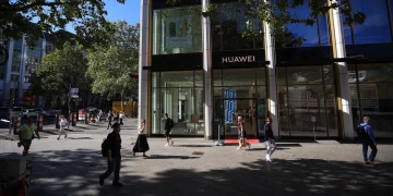 A Huawei store in Berlin in September 2023. Krisztian Bocsi/Bloomberg/Getty Images