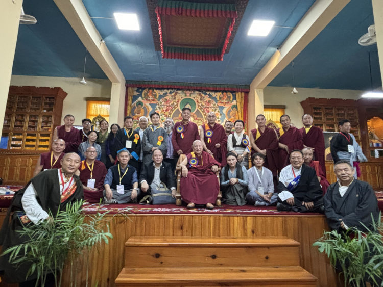 ༧སྐྱབས་རྗེ་ཀིརྟི་རིན་པོ་ཆེ་མཆོག་དང་ལྷན་དུ་སྐུ་མགྲོན་རྣམས་པ་དང་ཕྱི་སྡོད་པེན་རྩོམ་པ་པོའི་མཐུན་ཚོགས་ཀྱི་རྒྱུན་ལས་རྣམས་ནས་མཉམ་པར་བསྒྲོན་པ། ༢༠༢༤།༠༨།༢༤ བོད་མིའི་སྒྲིག་འཛུགས་ཀྱི་པར།