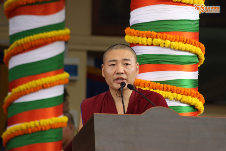 ༧སྐྱབས་རྗེ་ཡང་སྟེང་རིན་པོ་ཆེ་མཆོག་གིས་མོན་ཡུལ་མི་མང་གིས་གོ་སྒྲིག་ཞུས་པའི་༧གོང་ས་མཆོག་གི་གོ་སྟོན་སྲུང་གཙིའི་སྐབས་གསུང་བཤད་གནང་། བོད་ཀྱི་དུས་བབ་གསར་ཁང་གི་པར། ༠༧།༠༩།༢༠༢༤
