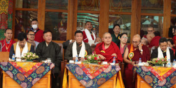 མོན་ཡུལ་མི་མང་ནས་༧གོང་ས་མཆོག་དགུང་གྲངས་ ༩༠ ཕེབས་པའི་གོ་སྟོན་སྲུང་གཙི་ཞུས་སོང་། བོད་ཀྱི་དུས་བབ་གསར་ཁང་གི་པར། ༠༧།༠༩།༢༠༢༤