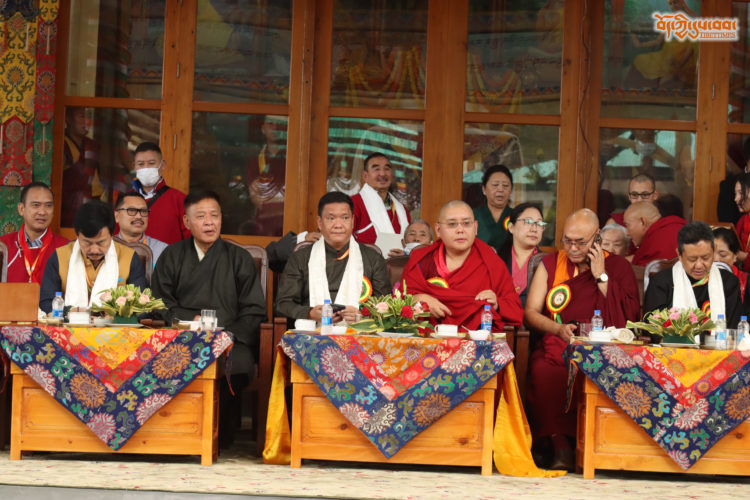 མོན་ཡུལ་མི་མང་ནས་༧གོང་ས་མཆོག་དགུང་གྲངས་ ༩༠ ཕེབས་པའི་གོ་སྟོན་སྲུང་གཙི་ཞུས་སོང་། བོད་ཀྱི་དུས་བབ་གསར་ཁང་གི་པར། ༠༧།༠༩།༢༠༢༤