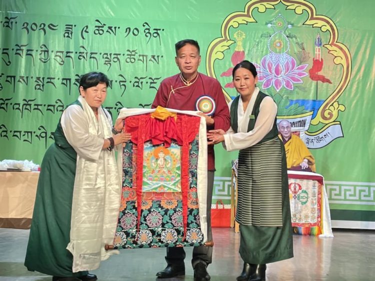 བོད་ཀྱི་བུད་མེད་ལྷན་ཚོགས་བཙན་བྱོལ་དུ་སླར་གསོ་ཞུས་ཏེ་ལོ་ངོ་ ༤༠ འཁོར་བའི་དུས་ཆེན་སྲུང་གཙི་ཞུས། བོད་ཀྱི་དུས་བབ་གསར་ཁང་གི་པར། ༡༠།༠༩།༢༠༢༤