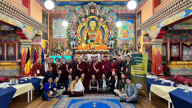 ཡུ་རོབ་བོད་བརྒྱུད་ནང་བསྟན་ཆོས་ཚོགས་ཀྱི་ཚོགས་ཆེན་ཐེངས་ ༤ འཚོགས། བོད་མིའི་སྒྲིག་འཛུགས་ཀྱི་པར།