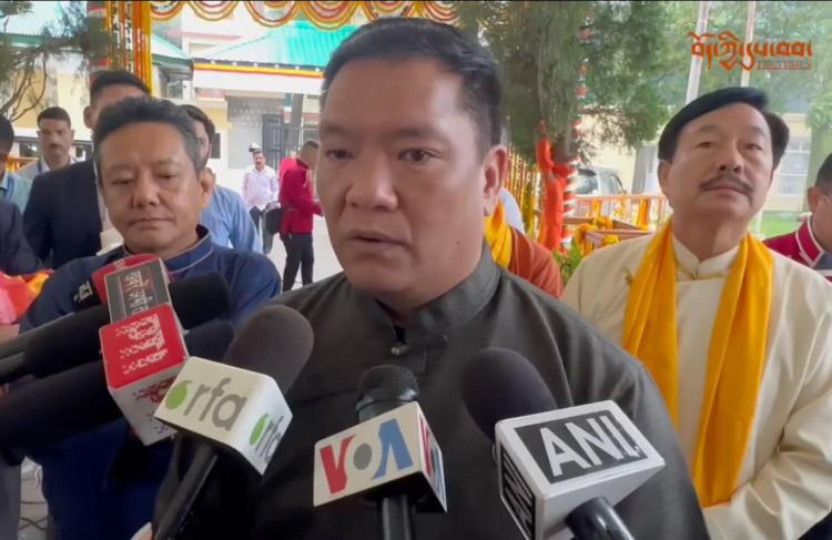 ༧གོང་ས་མཆོག་ལ་ཨ་རུ་ན་ཅལ་མངའ་སྡེ་སྤྱི་ཁྱབ་བློན་ཆེན་པདྨ་མཁའ་འགྲོས་མཇལ་བཅར་ཞུས། བོད་ཀྱི་དུས་བབ་ཀྱི་པར། ༠༥།༠༩།༢༠༢༤