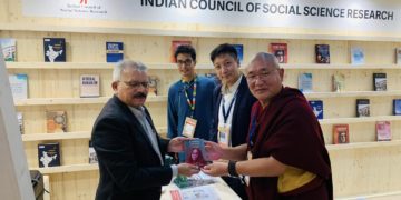 བོད་ཀྱི་སྒྲ་སྒྱུར་དང་ཉམས་ཞིབ་ཁང་རྒྱལ་སྤྱིའི་དཔེ་དེབ་ཁྲོམ་འདུས་ཐོག་མཉམ་ཞུགས་ཐེངས་གསུམ་པ་གནང་།