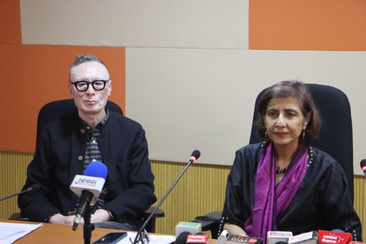 ཁྲུང་ཁྲུང་དཀར་མོ་སྒྱུ་རྩལ་ཐེབས་རྩ་ཁང་གི་འགན་འཛིན་བསྟན་འཛིན་བསོད་ནམས་ལགས་དང་རི་ཏུ་ས་རིན་ལགས་གཉིས། བོད་ཀྱི་དུས་བབ་ཀྱི་པར།