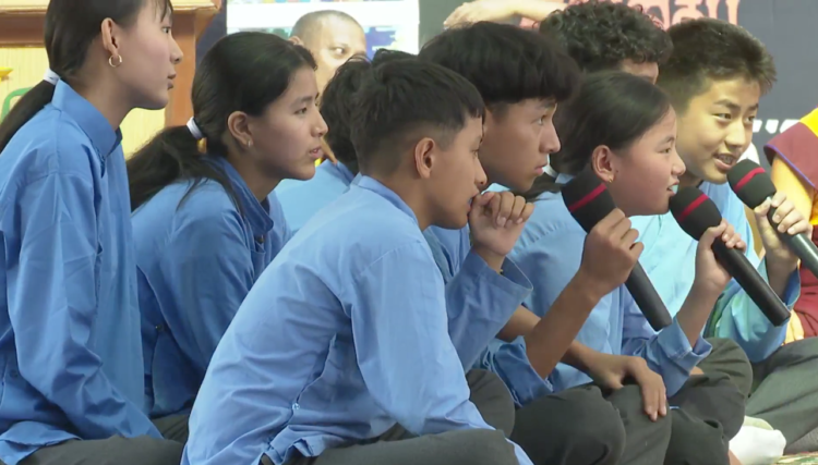 ཧི་མ་ཅལ་མངའ་སྡེའི་བོད་སློབ་ནང་ཁུལ་གྱི་སྐབས་བཅུ་གཅིག་པའི་རིགས་ལམ་འདུ་འཛོམས། པར་ཐད་གཏོང་ནས་བླངས།