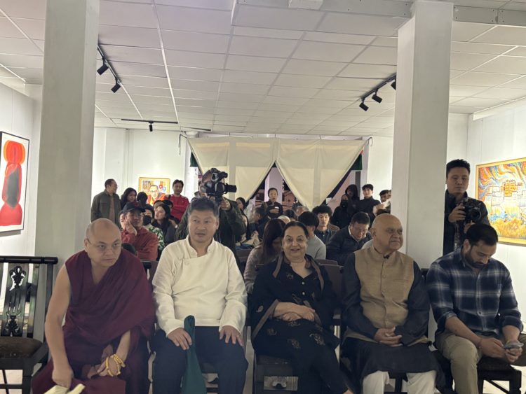 དྷ་ས་མེག་གྷན་དུ་ངེས་མེད་ཅེས་པའི་རི་མོའི་འགྲེམས་སྟོན་སྤེལ་བཞིན་པ། ༢༠༢༤།༡༡།༡ དུས་བབ་ཀྱི་པར།