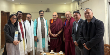 རྒྱལ་ས་ལྡི་ལིར་ཐབས་ཇུས་ཀྱི་ཚོགས་འདུར་ཕེབས་པའི་བོད་མི་མང་སྤྱི་འཐུས་རྣམས་ཚོགས་ཆུང་དྲུག་ཏུ་དབྱེ་ནས་བོད་དོན་ཞུ་སྐུལ་གནང་མུས་ཡིན་འདུག བོད་མི་མང་སྤྱི་འཐུས་ལྷན་ཚོགས་ཀྱི་པར། ༢༠༢༤།༡༢།༡༨