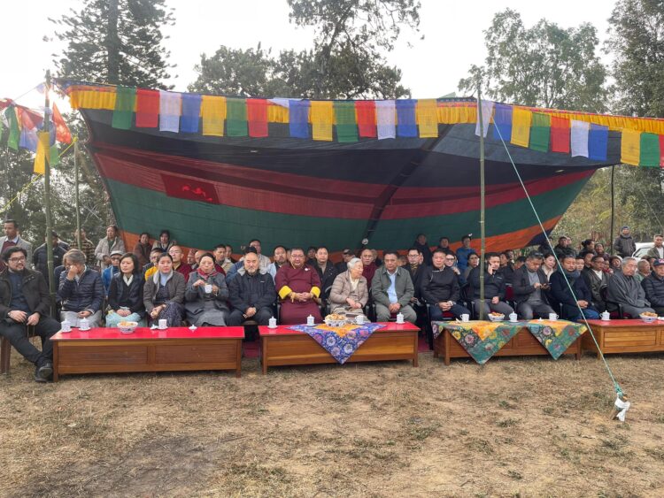 ༧སྐུའི་གཅེན་པོ་ཁྲི་ཟུར་རྒྱ་ལོ་དོན་གྲུབ་མཆོག་གི་སྐུ་ཕུང་ཞུགས་འབུལ་གནང་སོང་། བོད་མིའི་སྒྲིག་འཛུགས་པར། ༢༠༢༥།༡།༡༡