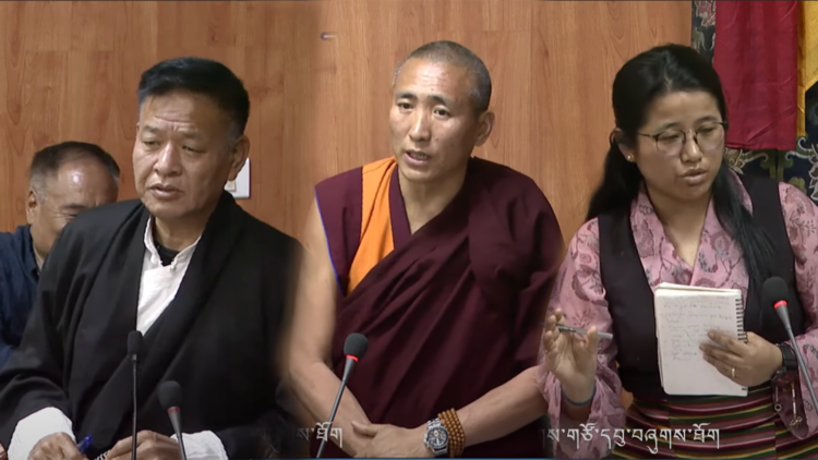 བོད་མི་མང་སྤྱི་འཐུས་ལྷན་ཚོགས་ཀྱི་གྲོས་ཚོགས་ཚོགས་དུས་དགུ་པའི་ལས་ཉིན་བཅུ་སྟེང་ནང་སྲིད་ལས་ཁུངས་ཀྱི་སྔོན་རྩིས་ཐོག་སྤྱི་ཡོངས་བགྲོ་གླེང་དང་གཏན་འབེབས་གནང་སྐབས། བོད་ཀྱི་དུས་བབ་གསར་ཁང་གིས་པར་སྒྲིག་སྦྱོར་བྱས། ༢༠༢༥།༣།༢༧