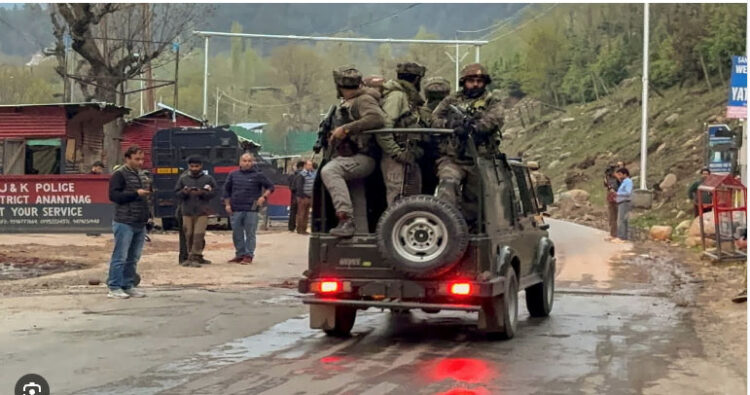 ཕྱི་ཟླ་ ༤ ཚེས་ ༢༢ ཉིན་རྒྱ་གར་བྱང་རྒྱུད་ཀྱི་ཇ་མུ་དང་ཀ་ཤི་མིར་མངའ་སྡེའི་པཱ་ཧལ་གྷམ( Pahalgam ) ཁུལ་དུ་དྲག་སྤྱོད་རིང་ལུགས་པས་འཇབ་རྒོལ་བྱས། དྲ་ལམ་གྱི་པར།