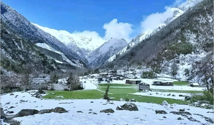 འབར་མའི་ཏ་ཧོང་ཌམ་བོད་མིའི་གྲོང་ཚོ། དྲ་ལམ་གྱི་པར།