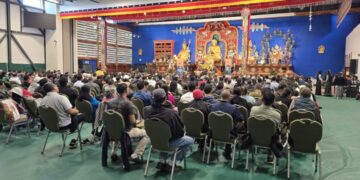 སྲིད་སྐྱོང་སྤེན་པ་ཚེ་རིང་མཆོག་གིས་ཁེ་ན་ཌའི་ཨོན་ཊ་རེའོ་བོད་མི་རྣམས་ལ་གསུང་བཤད་གནང་། ༢༠༢༥།༥།༡༨ བོད་མིའི་སྒྲིག་འཛུགས་ཀྱི་པར།