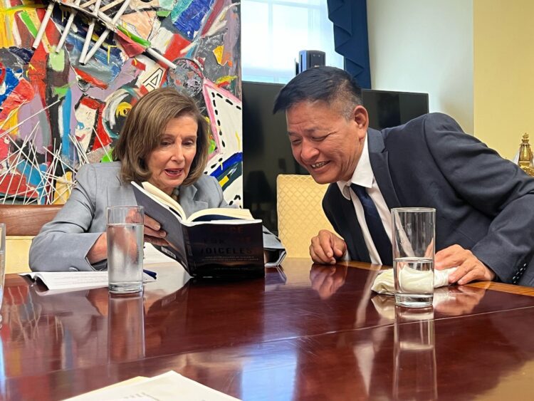 སྲིད་སྐྱོང་མཆོག་གིས་ཨ་རིའི་གྲོས་ཚོགས་འོག་མའི་ཚོགས་གཙོ་ཟུར་པ་ལྕམ་སྐུ་ནན་སི་ཕེ་ལོ་སི་མཆོག་དང་མཇལ་འཕྲད་གནང་། ༢༠༢༥།༠༤།༢༩ སྲིད་སྐྱོང་གི་ངོ་དེབ་ཀྱི་པར།