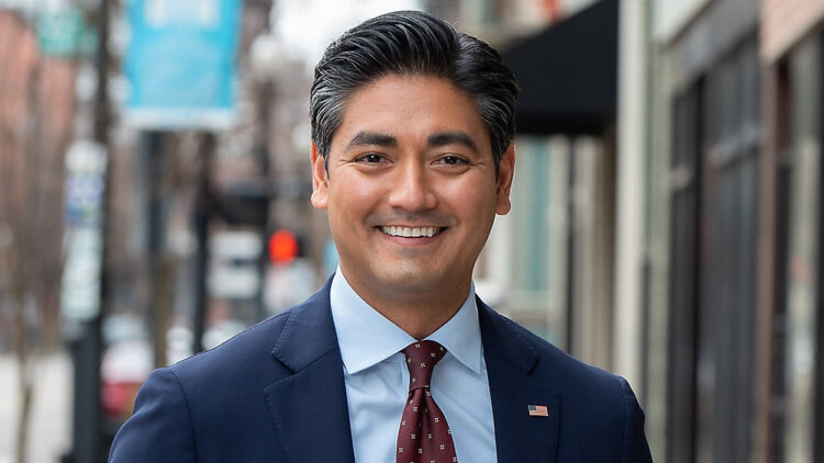 Aftab Pureval elected mayor of Cincinnati. SpectrumNews1