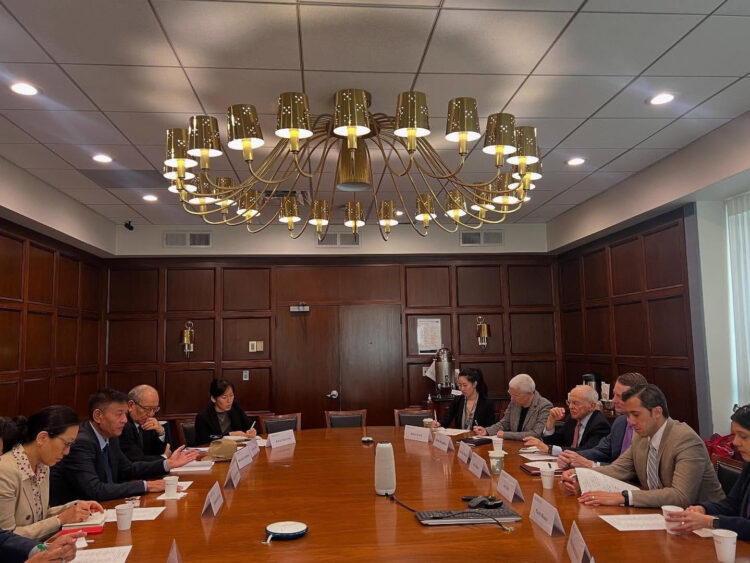 བྷི་རུའུ་ཁིན་སི་བསམ་མཛོད་བསྟི་གནས་ཁང་དུ་བོད་དོན་བཞུགས་མོལ་ཚོགས་འདུ་འཚོགས། ༢༠༢༥།༠༥།༠༧ སྲིད་སྐྱོང་གི་ངོ་དེབ་ཀྱི་པར།