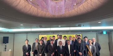 སྲིད་སྐྱོང་སྤེན་པ་ཚེ་རིང་མཆོག་གིས་ཁ་བའི་འོག་གི་མེ་ལྕེ་ཞེས་པའི་ཉི་ཧོང་བོད་དོན་རྒྱབ་སྐྱོར་ཚོགས་པར་མཇལ་འཕྲད་གནང་། ༢༠༢༥།༠༥།༣༡ བོད་མིའི་སྒྲིག་འཛུགས་ཀྱི་པར།