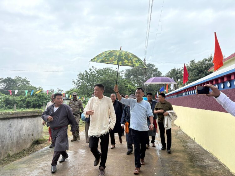 སྲིད་སྐྱོང་མཆོག་གིས་བྷན་ཌཱ་རཱ་ནོར་རྒྱས་གླིང་གཞིས་ཆགས་སུ་འཚམས་གཟིགས་གནང་བཞིན་པ། ༢༠༢༥།༠༧།༣༠ བོད་མིའི་སྒྲིག་འཛུགས་ཀྱི་པར།