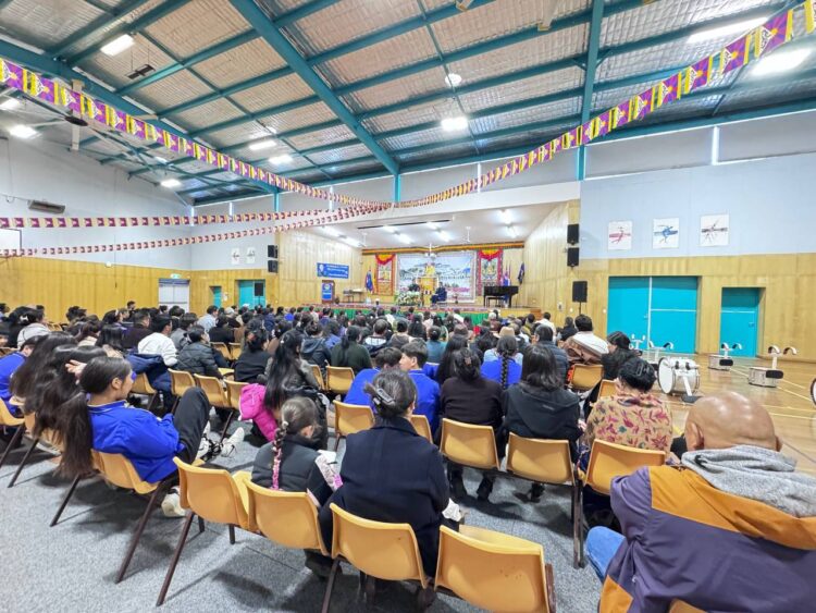 སྲིད་སྐྱོང་མཆོག་གིས་ཨོ་གླིང་ནང་གཞུང་འབྲེལ་ཕྱོགས་ཕེབས་ཐེངས་པ་གནང་བཞིན་འདུག ༢༠༢༥།༠༧།༡༡ པར་འབྲེལ་ཡོད་ཀྱིས་མཁོ་སྤྲོད་གནང་།