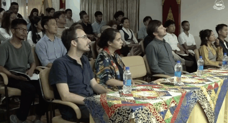 ཕྱི་རྒྱལ་གྱི་ཉམས་ཞིབ་པས་དྷ་སམ་ཁུལ་གྱི་ས་ཡོམ་དང་ཁང་པའི་འཛུགས་སྐྲུན་སྐོར་གཏམ་བཤད་གནང་། ༢༠༢༥།༠༧།༢༥ བོད་ཀྱི་དུས་བབ་ཀྱི་པར།