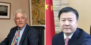 Newcastle Lord Mayor Ross Kerridge and Chinese Consul General Wang Yu.