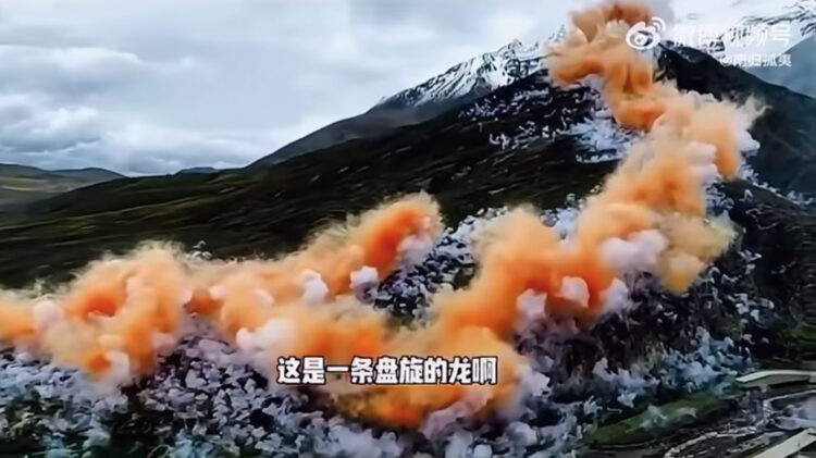 ཕྱི་ལོ་ ༢༠༢༥ ཟླ་ ༩ ཚེས་ ༡༩ ཉིན་གྱི་ཕྱི་དྲོར་བོད་རྒྱལ་རྩེ་རྫོང་ར་ལུང་གྲོང་སྡེའི་རི་ངོས་ཤིག་ཏུ་ཤོག་སྦག་ཕོན་ཆེན་སྦར་ཏེ་ཁོར་ཡུག་ལ་གནོད་སྐྱོན་བཟོས། དྲ་ལམ་གྱི་པར།