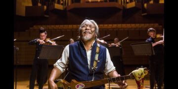 “Wo La So” | Tenzin Choegyal with Camerata – Queensland’s Chamber Orchestra. Online Photo