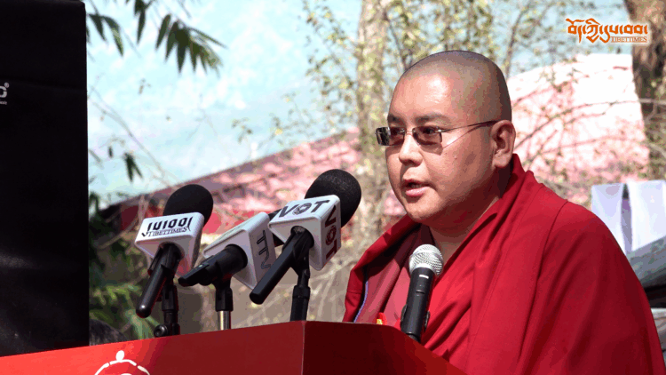 སྐྱབས་རྗེ་གླིང་རིན་པོ་ཆེ་མཆོག་ནས་ལམ་སྟོན་གསུང་བཤད་གནང་། དུས་བབ་ཀྱི་པར། ༢༠༢༥།༡༠།༢༤