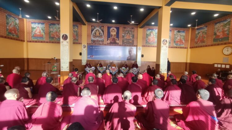 བཞུགས་སྒར་ཀིརྟིའི་བྱེས་པ་གྲྭ་ཚང་དུ་༧སྐུའི་གོ་སྟོ་ནའབྲེལ་བའི་རིག་གཞུང་ཞིག་འཆོགས། ༢༠༢༥།༡༠།༢༨ དུས་བབ་ཀྱི་པར།