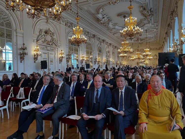 ཅེག་སྤྱི་མཐུན་རྒྱལ་ཁབ་ཀྱི་རྒྱལ་སྤྱིའི་ཆོས་ལུགས་རང་དབང་ཚོགས་ཆེན་ཐོག་མཉམ་ཞུགས་གནང་མཁན་རྣམས།  ༢༠༢༥།༡༡།༡༢ བོད་མིའི་སྒྲིག་འཛུགས་ཀྱི་པར།