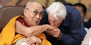 Richard Gere en la fiesta de cumpleaños del Dalai LamaHARISH TYAGIAgencia EFE